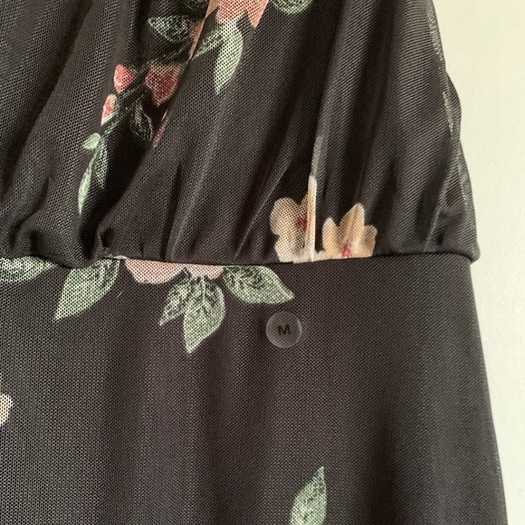 NWOT American Eagle Chiffon Floral Spaghetti Strap Sun Dress size Medium - Picture 4 of 6